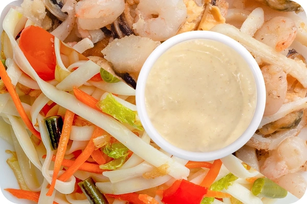 Лапша удон (овощи) + Морепродукты + Соус сливочный Кимчи (острый)